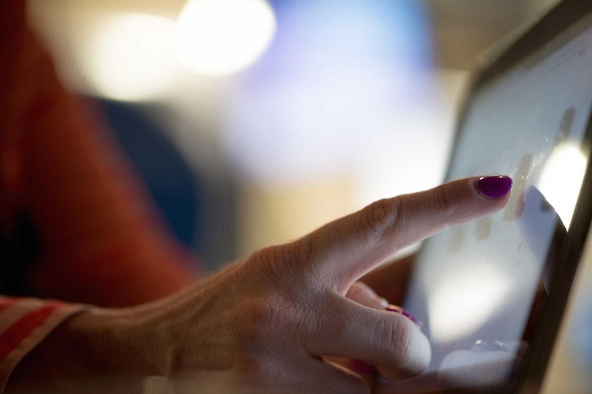 How to Improve App Store Conversion Rates with Better Mockups